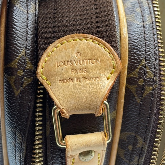 Authentic Louis Vuitton Reporter PM Crossbody Bag - Picture 11 of 13